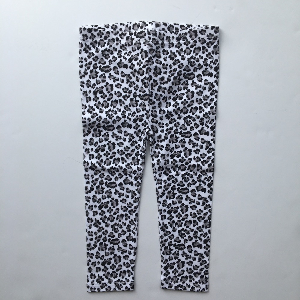 Bloomie’s Girls animal print leggings